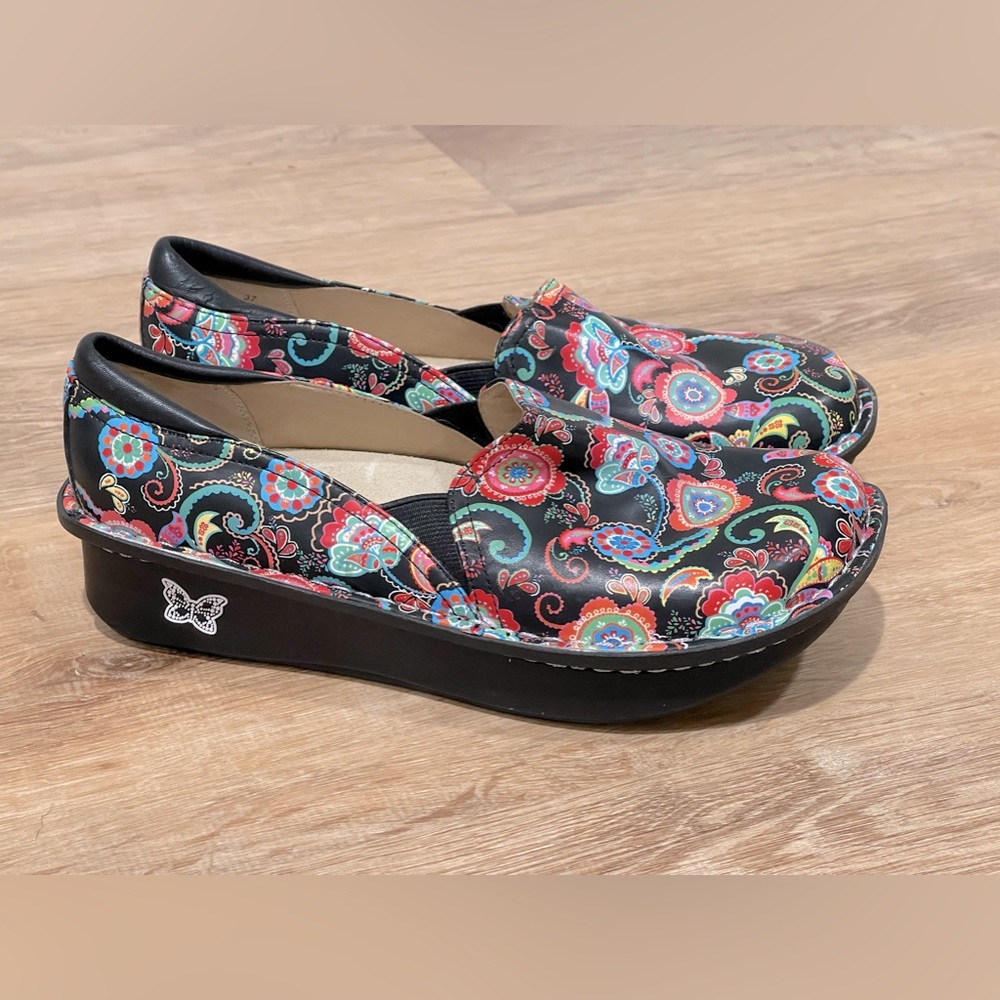 NEW Alegria Debra Paisley Party Slip Resistant Size 7